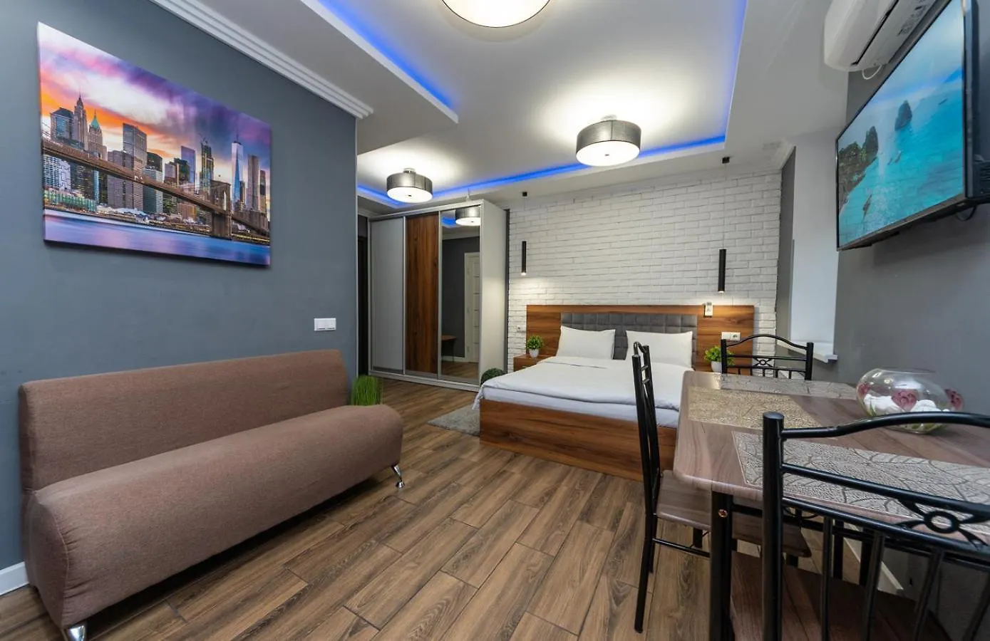 #1 High Tech Studio Near Kreschatik Kiev Ucrania