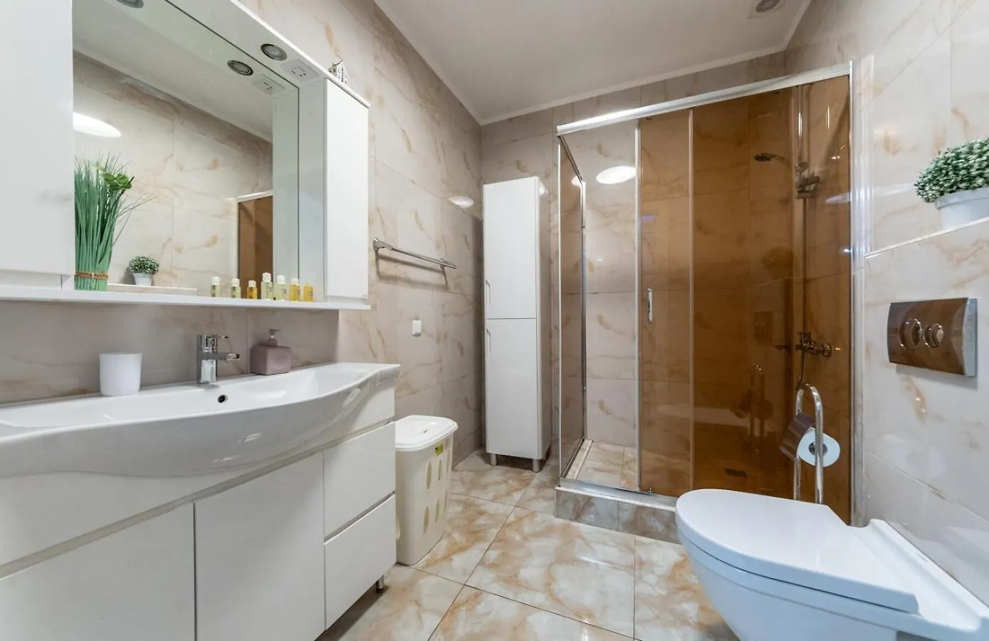 #1 High Tech Studio Near Kreschatik Kiev Apartamento