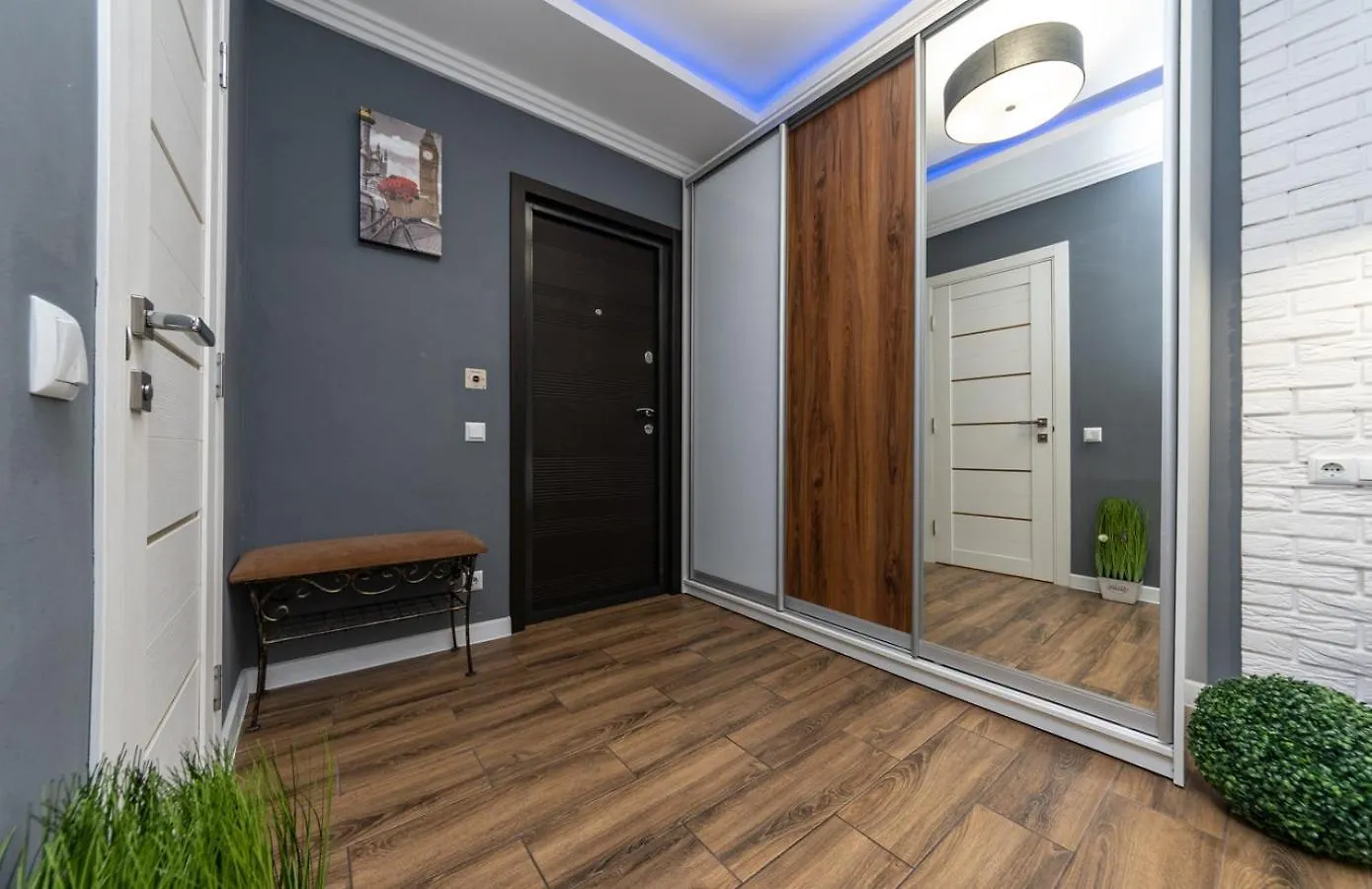 #1 High Tech Studio Near Kreschatik Kiev
